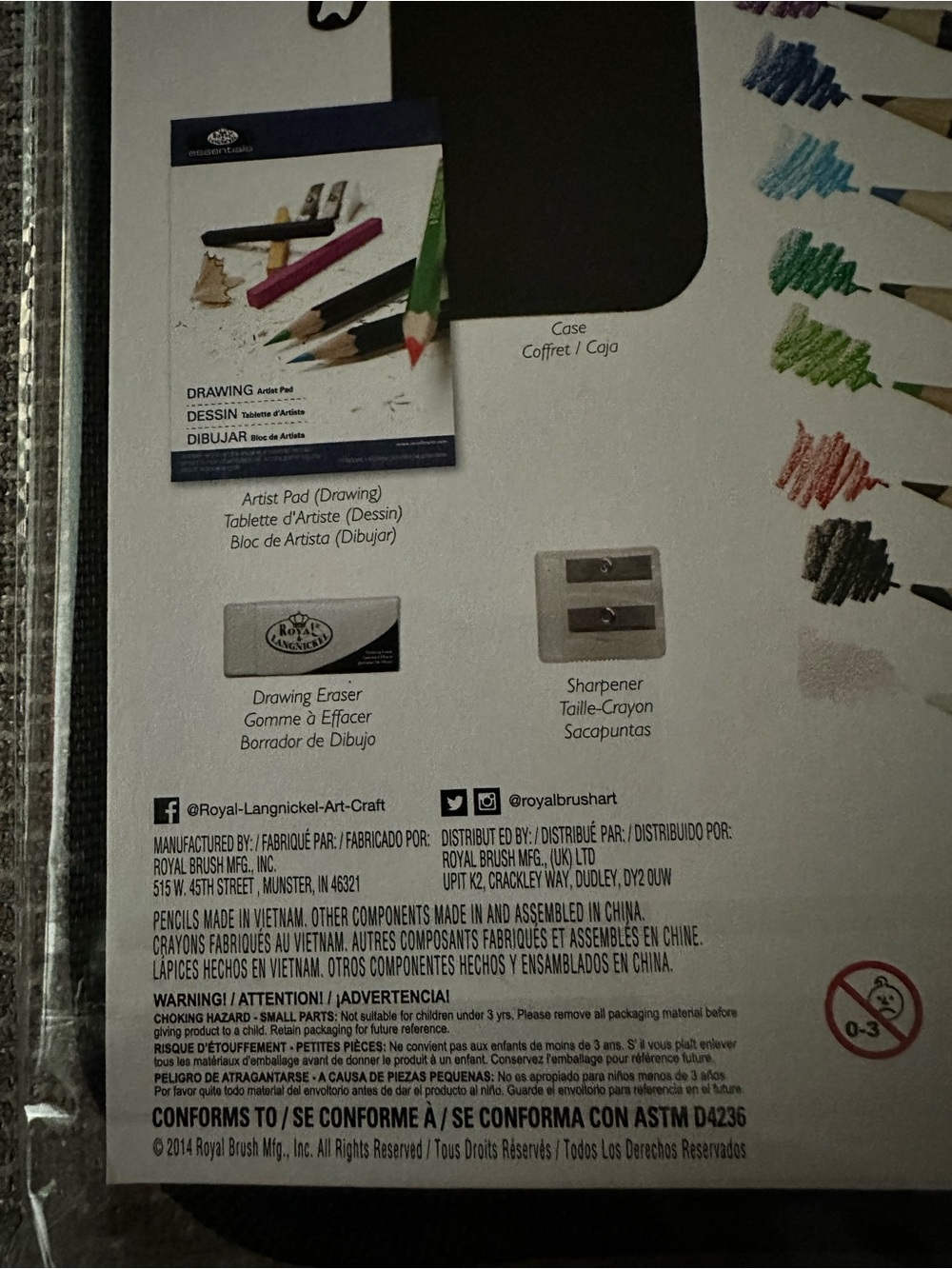 Essentials Drawing Set - Black - Picture 5 of 5